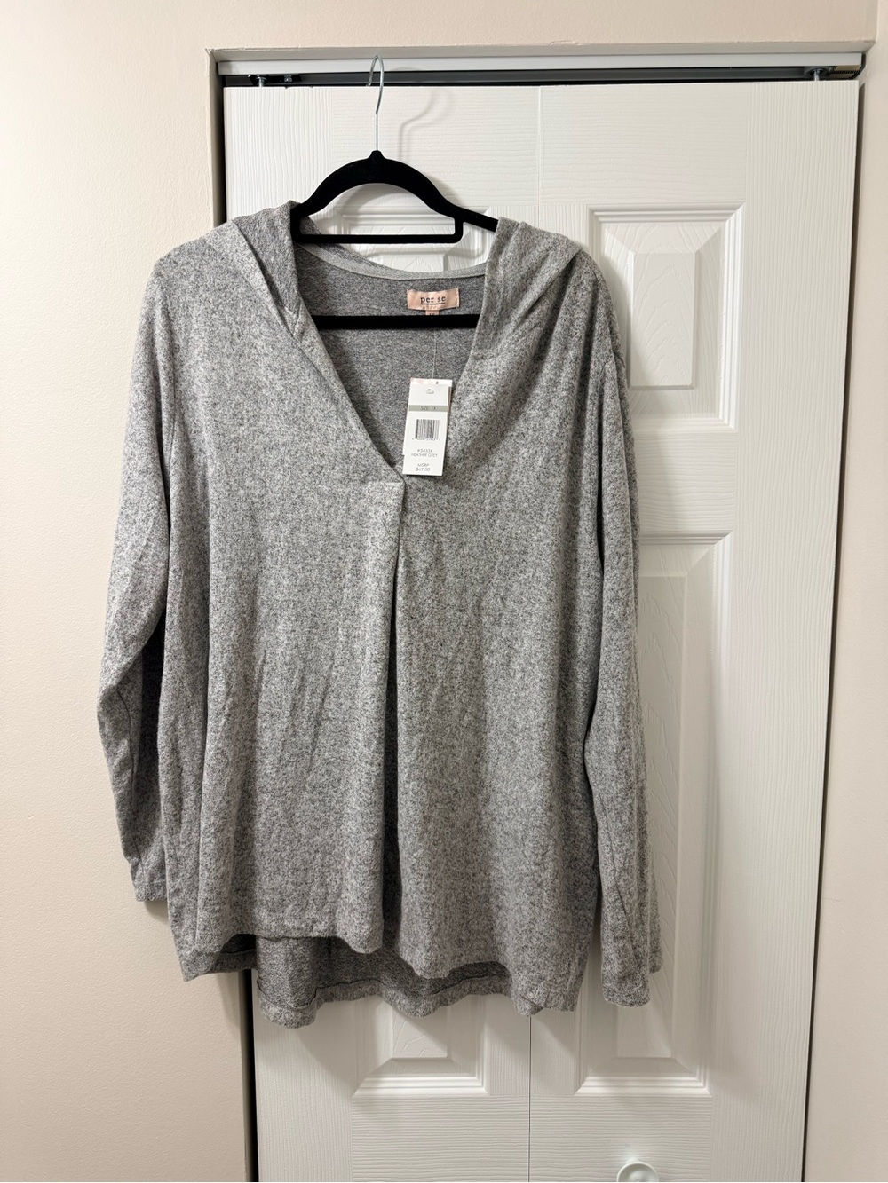 Per Se Light Gray V-Neck Hooded Women's Sweater